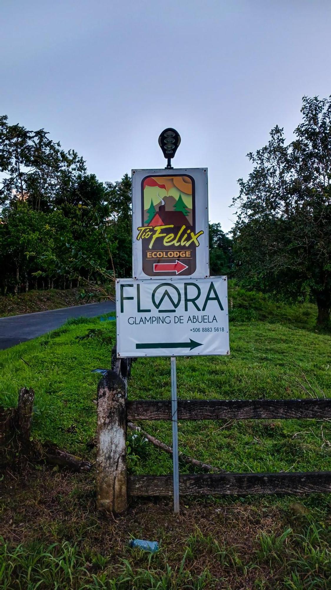 Flora Glamping De Abuela Villa La Fortuna Bagian luar foto