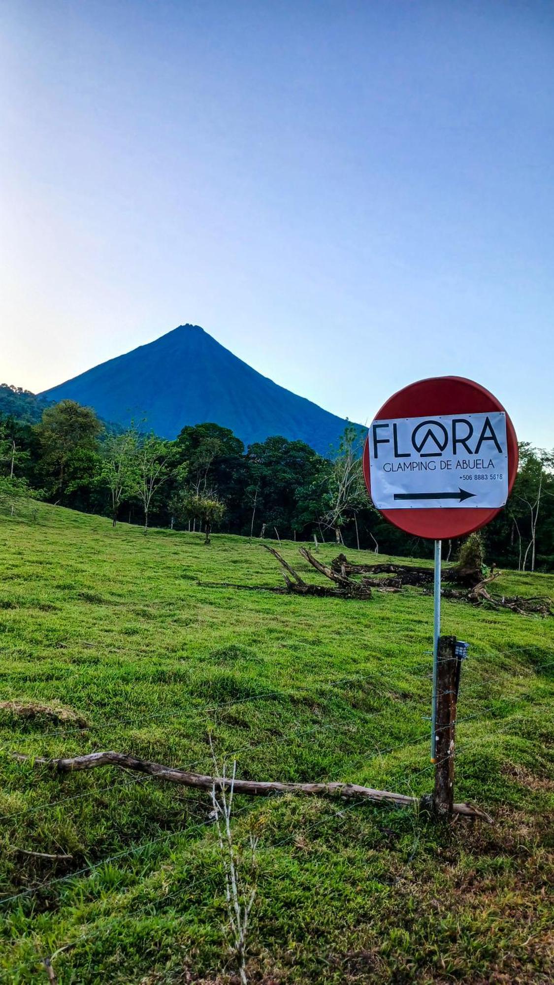 Flora Glamping De Abuela Villa La Fortuna Bagian luar foto
