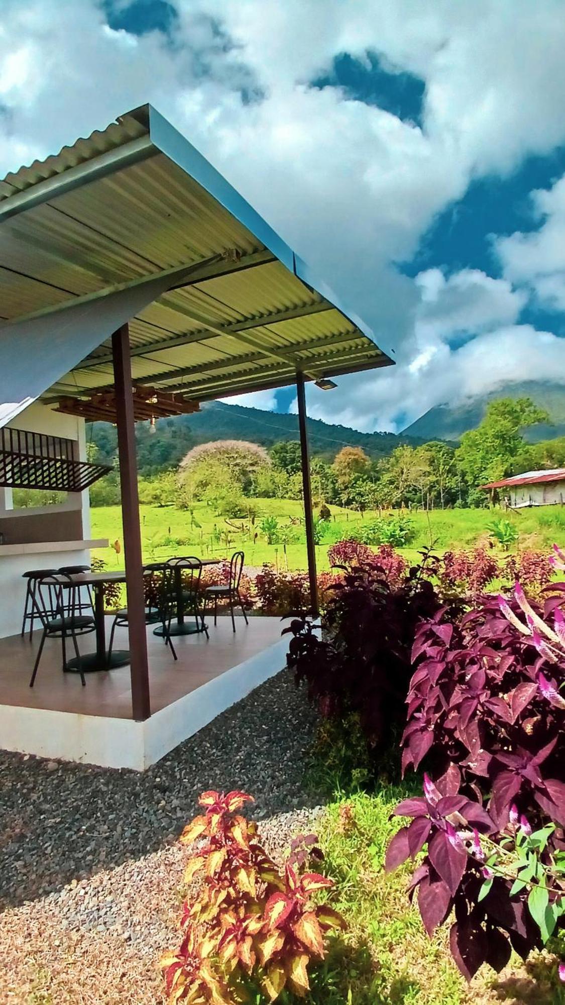 Flora Glamping De Abuela Villa La Fortuna Bagian luar foto