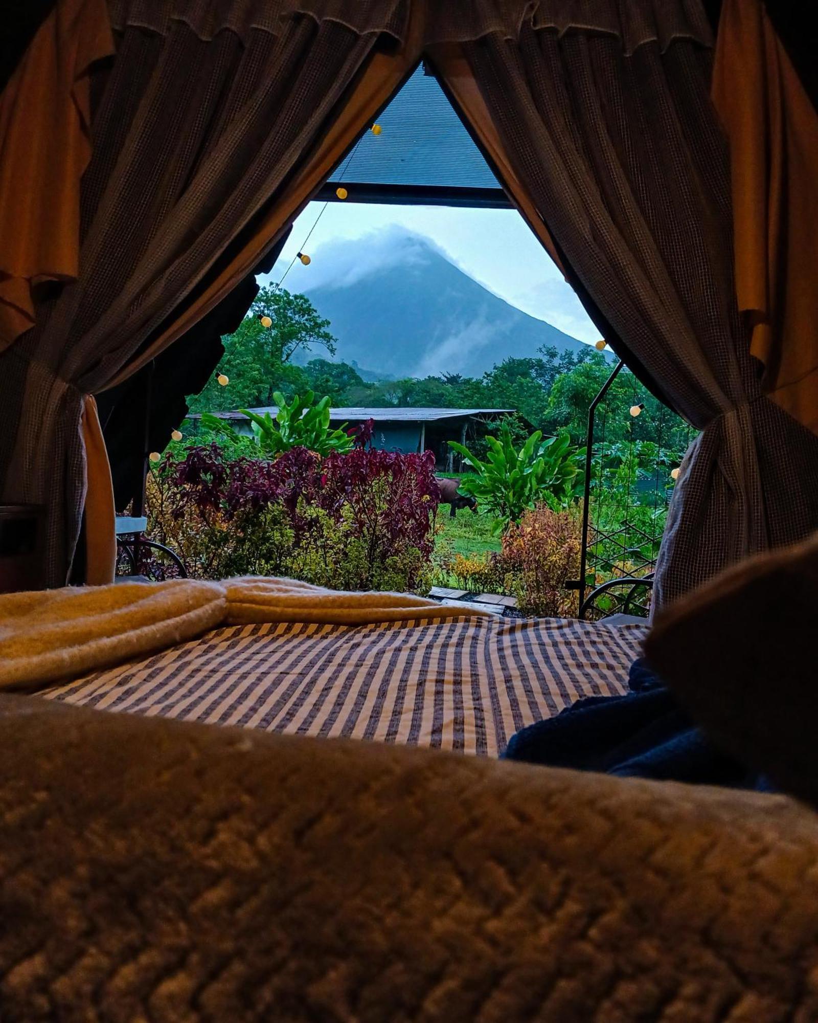Flora Glamping De Abuela Villa La Fortuna Bagian luar foto