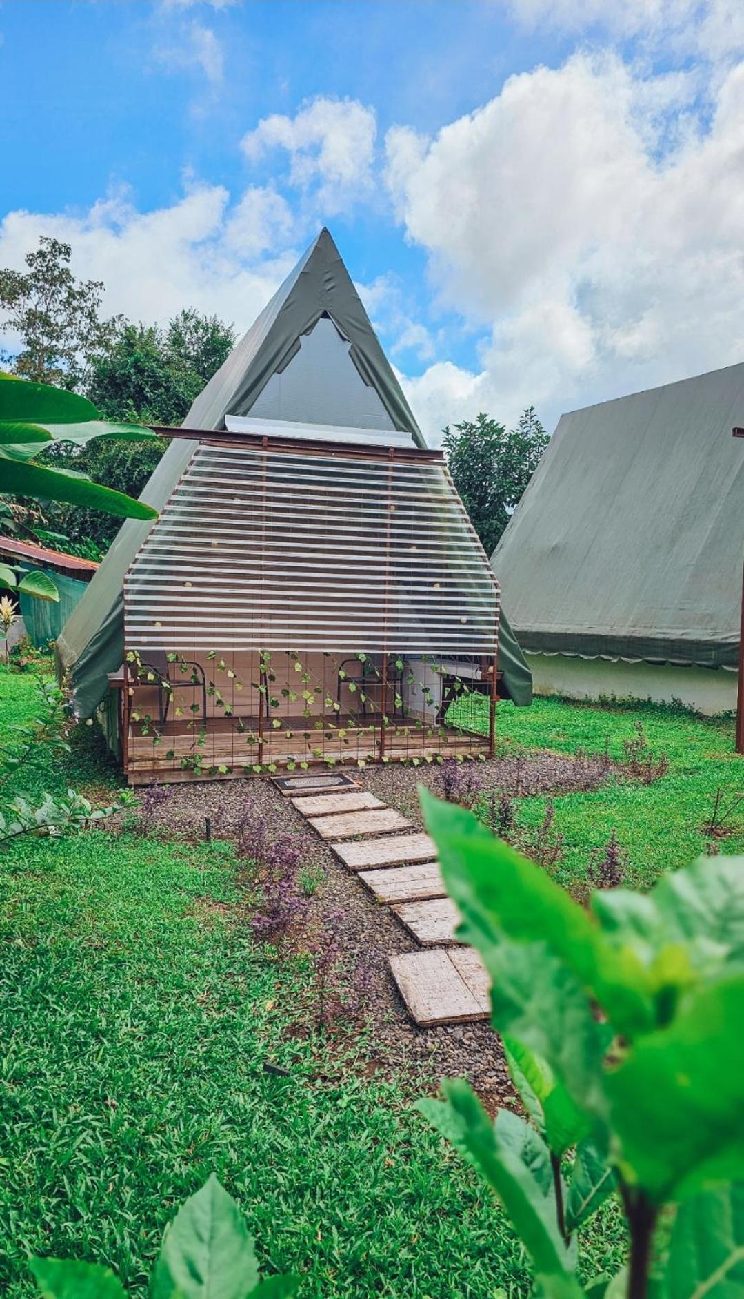 Flora Glamping De Abuela Villa La Fortuna Bagian luar foto